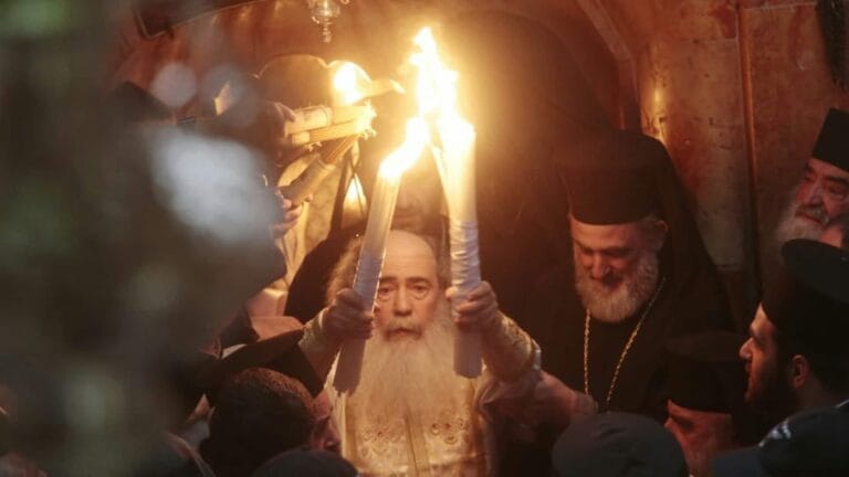 Πώς θα έρθει το Άγιο Φως στην Ελλάδα μετά το κλείσιμο του Πανάγιου Τάφου
