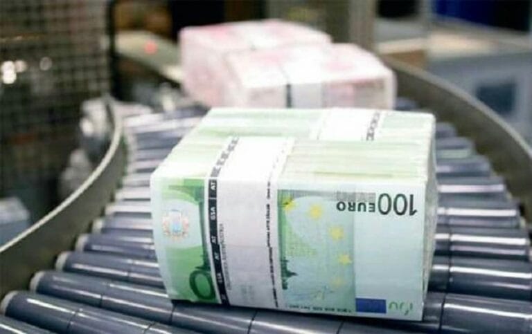 Προϋπολογισμός: Στα 6,1 δισεκατομμύρια το έλλειμμα το πρώτο εξάμηνο -«Τρύπα» στα έσοδα, «βουτιά» στην είσπραξη φόρων