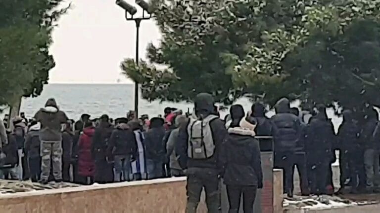 Συγκέντρωση διαμαρτυρίας κατά του lockdown στον Λευκό Πύργο