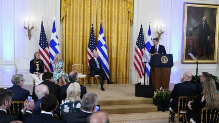 Μητσοτάκης σε Μπάιντεν: «Θα προχωρήσουμε στην αγορά ενός σμήνους F-35»