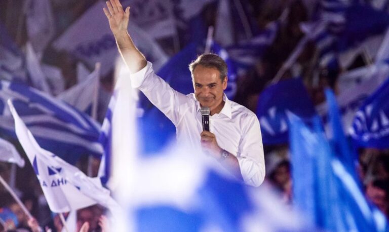 Γενέθλια για τη Νέα Δημοκρατία με μηνύματα και το βλέμμα στο μέλλον