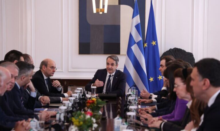 Ο Κυριάκος Μητσοτάκης βάζει τέρμα στις συζητήσεις διαδοχής στην Κοινοβουλευτική Ομάδα της Νέας Δημοκρατίας