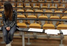 Παπαϊωάννου για αιώνιους φοιτητές: 35.000 άτομα παραμένουν εγγεγραμμένα από το 1970!
