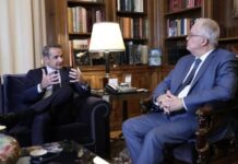 Μητσοτάκης σε Τασούλα: Το μνημείο του Αγνώστου Στρατιώτη έχει συμβολικό βάρος – Να διαφυλάξουμε τον χαρακτήρα του
