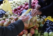 Πανελλαδική απεργία επ’ αόριστον στις λαϊκές αγορές