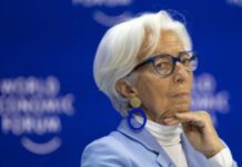 «Διπλωματικό επεισόδιο» στο Νταβός: Αποχώρησε η Λαγκάρντ από γεύμα μετά τα σχόλια υπουργού του Τραμπ