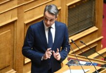 Στη Βουλή ο Μητσοτάκης – Θα απαντήσει σε επίκαιρη ερώτηση Ανδρουλάκη για τα ενεργειακά