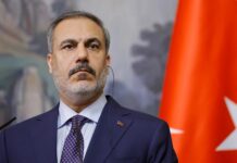 Νέες εμπρηστικές δηλώσεις από τoν Χακάν Φιντάν: «Απειλή για την Τουρκία η στρατιωτικοποίηση των ελληνικών νησιών»