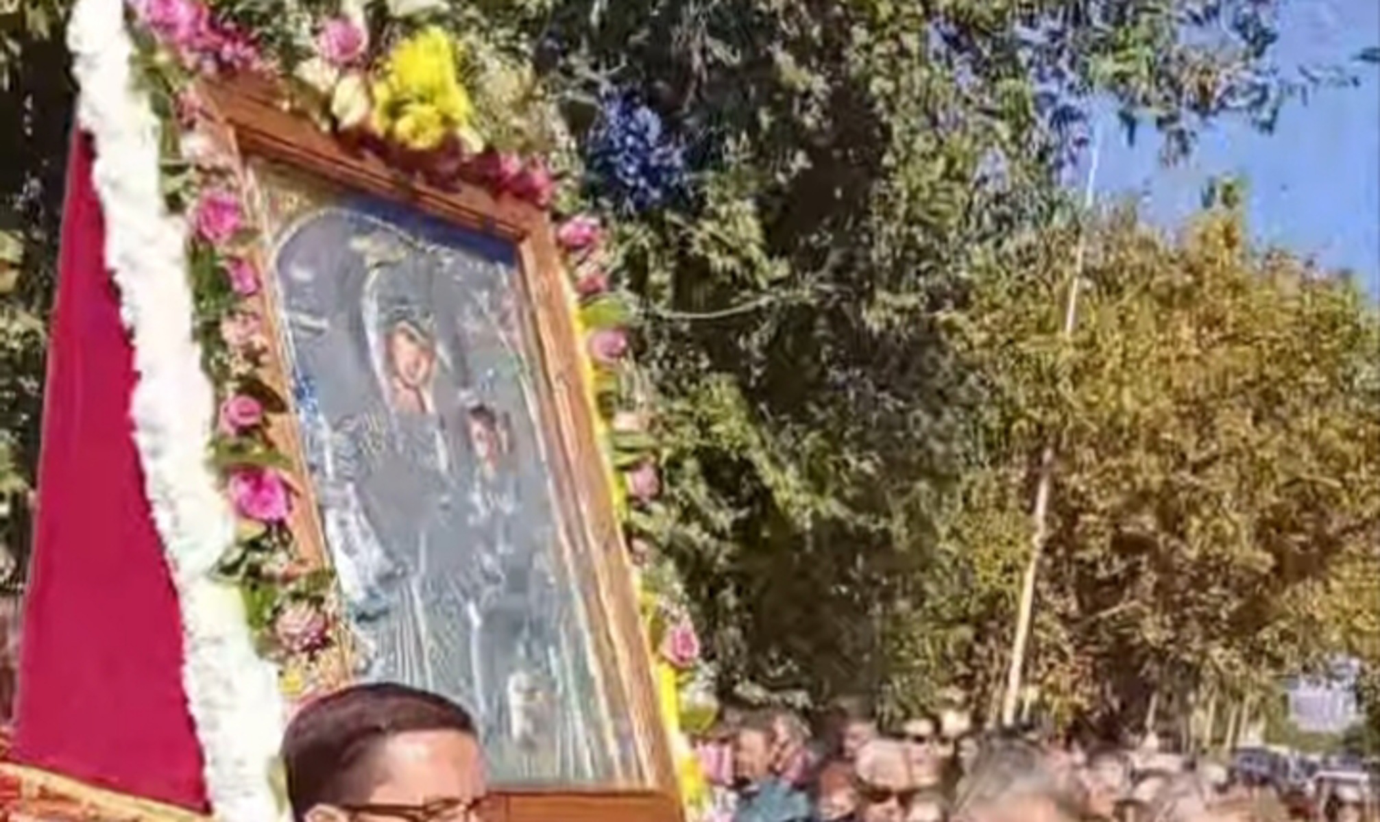 Με εκκλησιαστική μεγαλοπρέπεια η περιφορά της Παναγίας Γοργοεπηκόου στη Θεσσαλονίκη