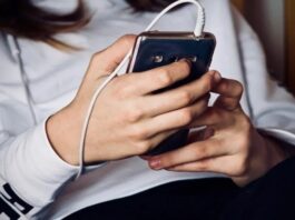 Μπλόκο στα social media για παιδιά κάτω των 15 ετών από το 2027 – Πώς θα εφαρμοσθεί το νέο νομοσχέδιο