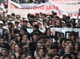 Η Ύβρις της Καθημερινής Εξουσίας και το Αντίδοτο της Νεότητας